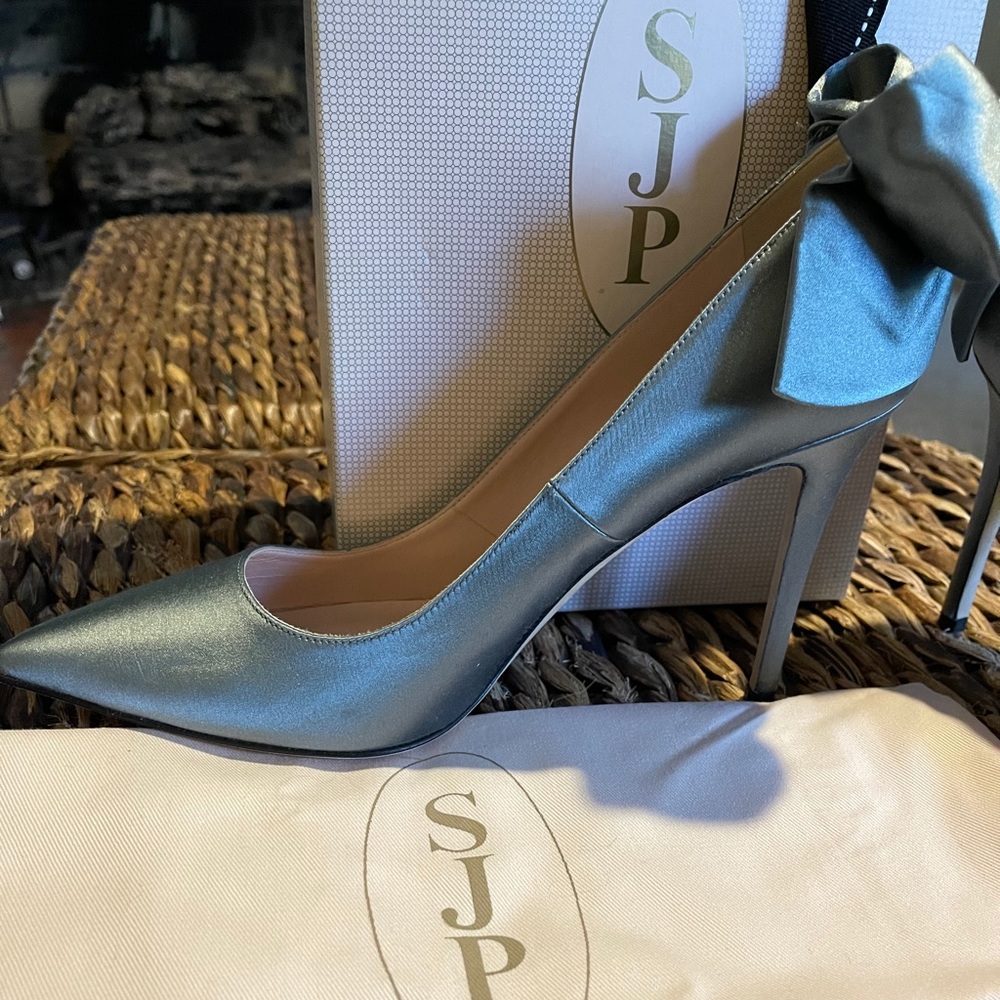 Gorgeous SJP by Sarah Jessica Parker - Lucille pumps